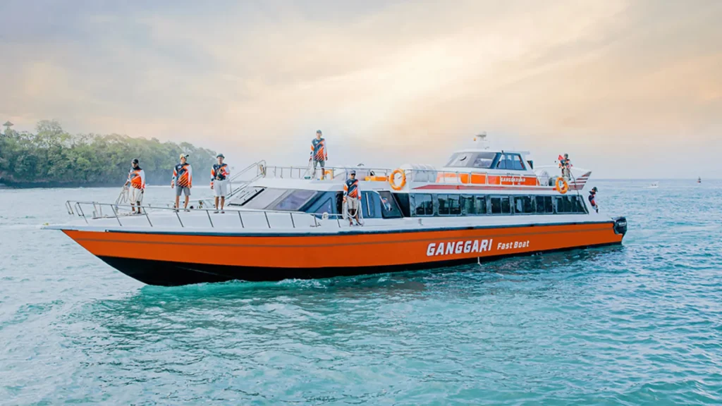 Ganggari Express fast boat with friendly crew on board, professional service for your Bali to Gili Islands ferry transfer.